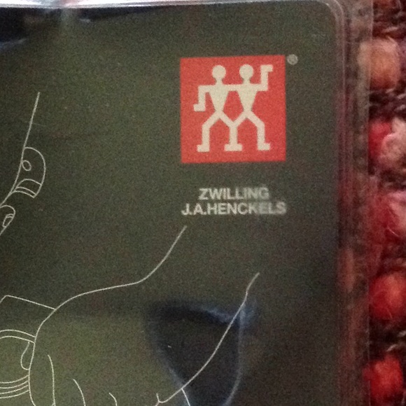 Zwilling J.A. Henckles 2 stage sharpener. - Picture 3 of 4